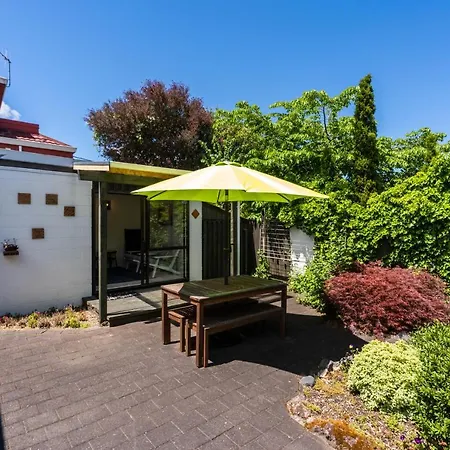 Elegant Townhouse Villa Taupo Exterior photo