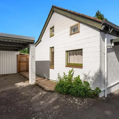 Elegant Townhouse Villa Taupo Exterior photo